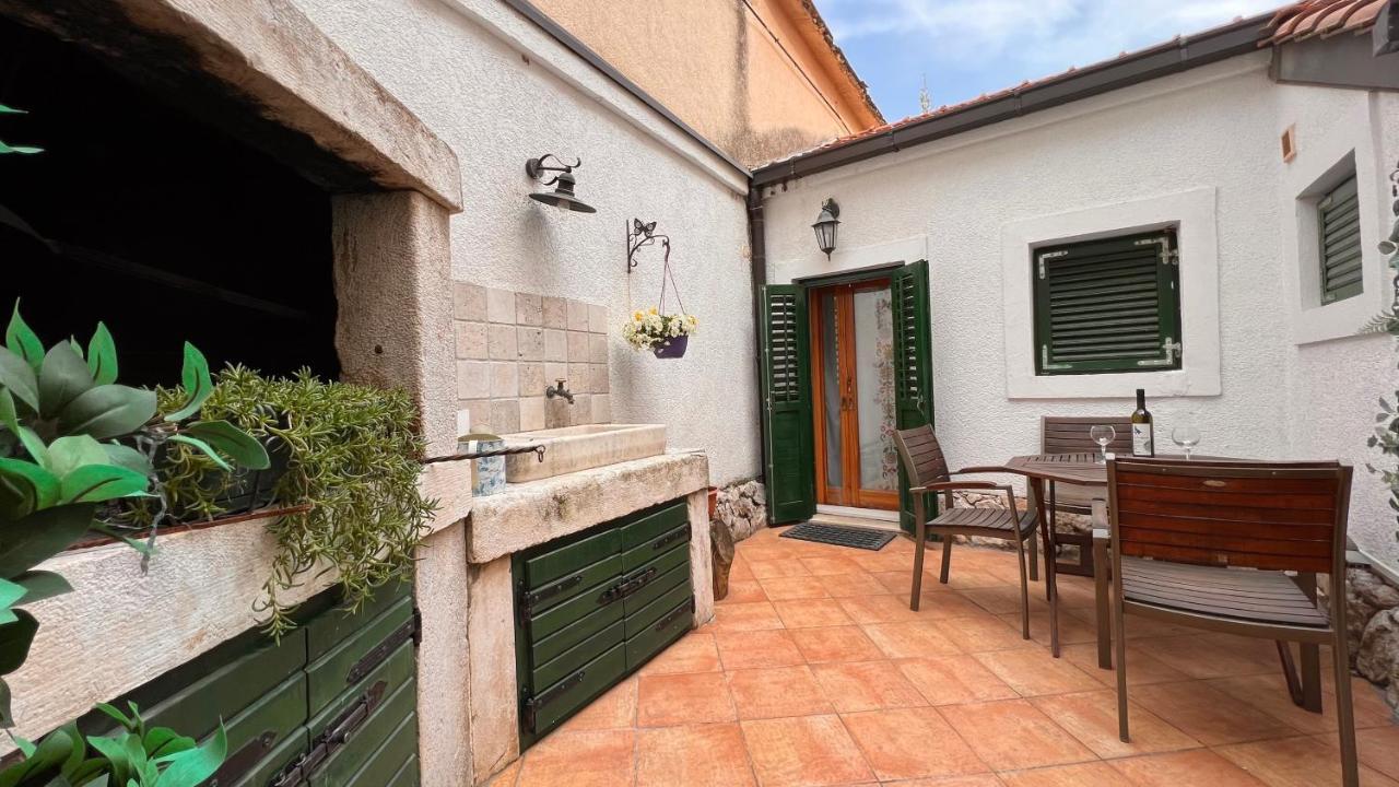 Guesthouse F Split Exterior photo