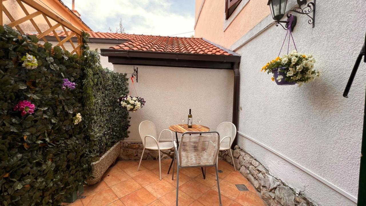 Guesthouse F Split Exterior photo
