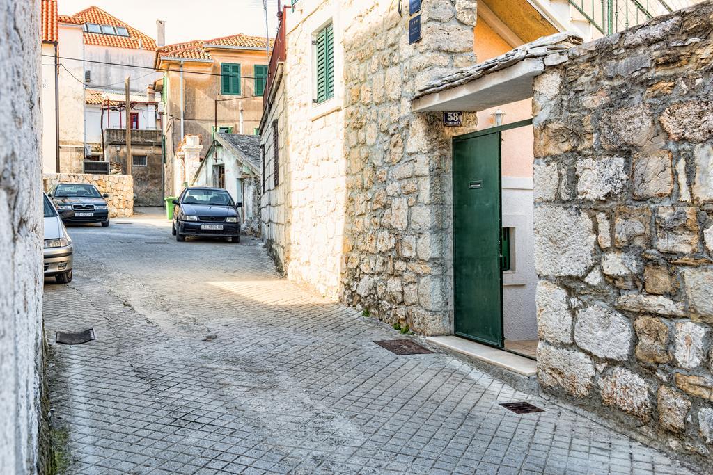 Guesthouse F Split Exterior photo